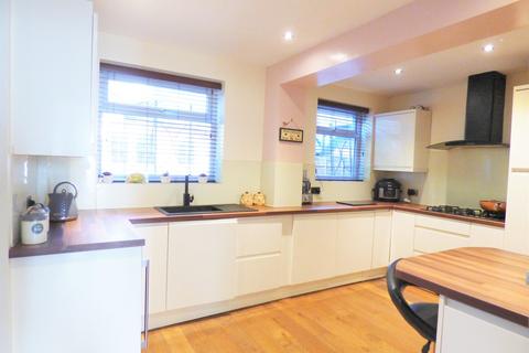 27 Ashlands, Sale, M33 5PB