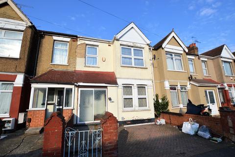 18 Redmead Road, Hayes, UB3 4AU