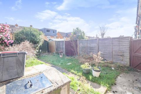 17 Spencer Road, Slough, SL3 8RS