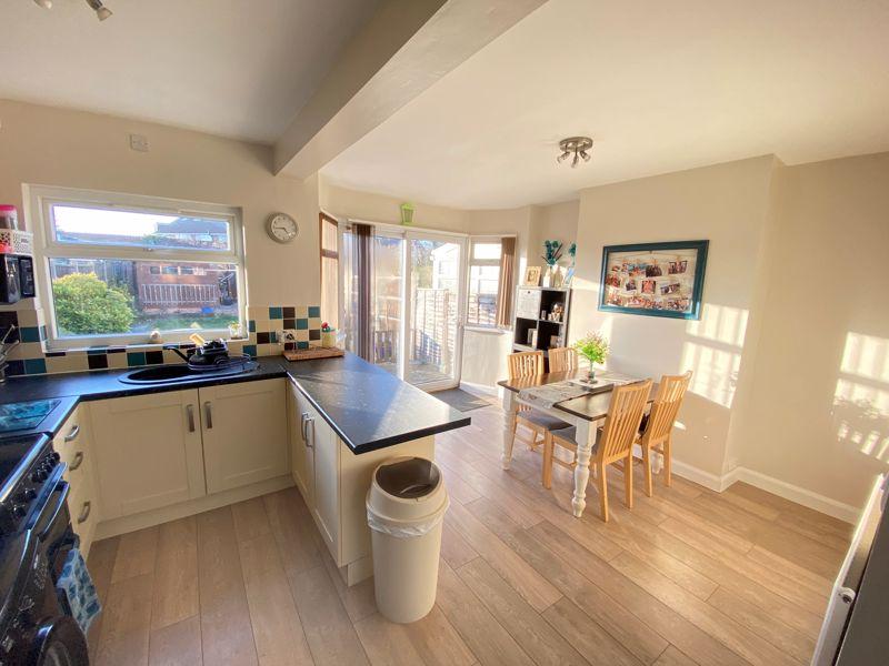 Marshall Grove, Great Barr... 3 bed semidetached house £220,000