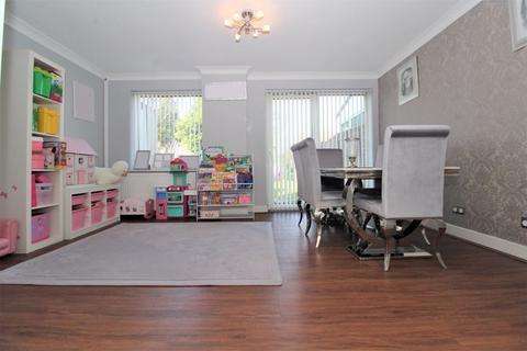 30 Honiton Way, Walsall, WS9 0JS