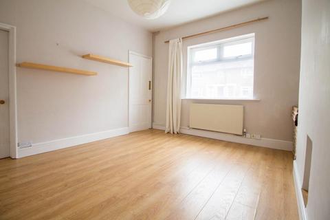 2 bedroom terraced house to rent, St Albans Road, Bestwood Village, Nottingham, NG6 8TR