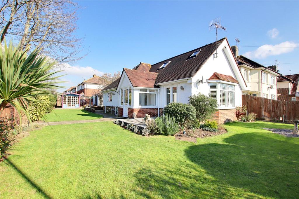 Leighton Avenue, Worthing, West Sussex, BN14 2 bed bungalow £550,000