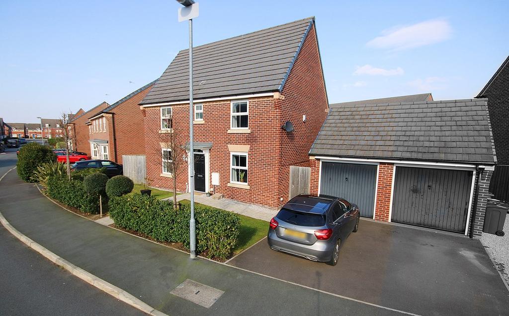 Oklahoma Boulevard, Great Sankey, Warrington, WA5 3 bed detached house £339,950