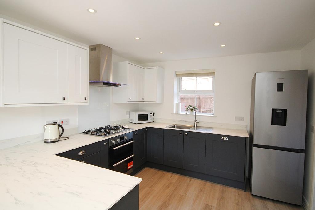 Oklahoma Boulevard, Great Sankey, Warrington, WA5 3 bed detached house £339,950