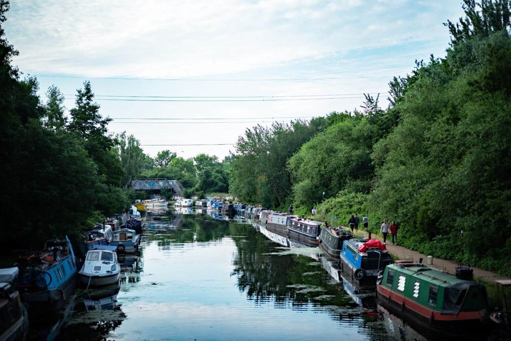 Enjoy walks along Middlesex Filter Beds Weir