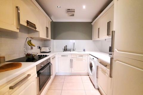Flat 4, Astrid House Browells Lane, Feltham, TW13 7EG