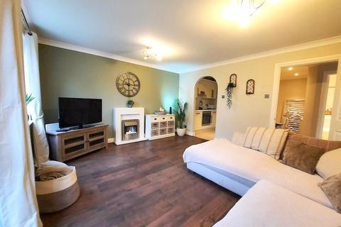 Flat 4, Astrid House Browells Lane, Feltham, TW13 7EG