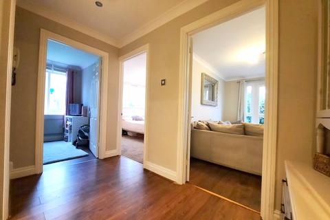 Flat 4, Astrid House Browells Lane, Feltham, TW13 7EG