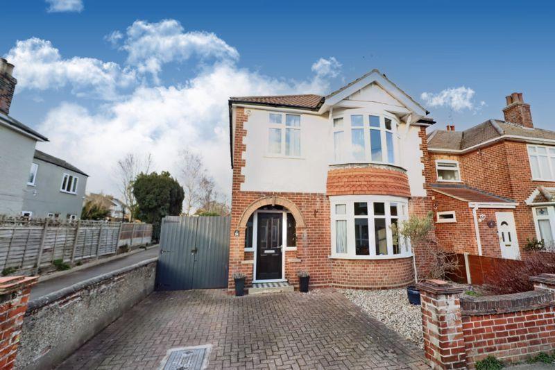 Spring Road, Brightlingsea, CO7 3 bed detached house £380,000