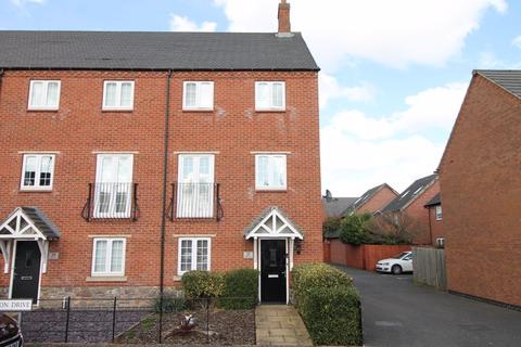 4 bedroom townhouse for sale - Hallaton Drive, Syston, Leicester