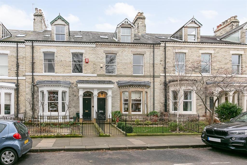 Fern Avenue, Jesmond, Newcastle upon Tyne 6 bed terraced house £2,200