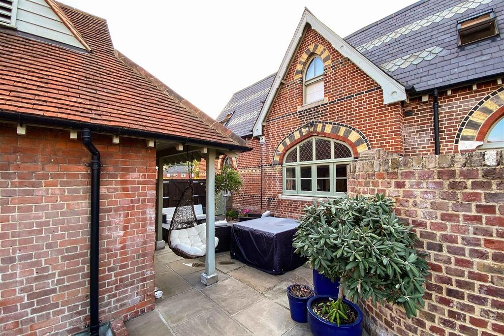 Trueloves Lane, Ingatestone 4 bed mews £895,000