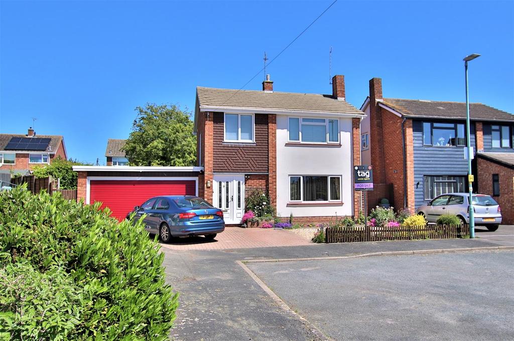 Tretawn Gardens, Tewkesbury 3 bed detached house for sale £399,995