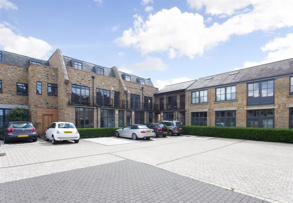 St Pauls Crescent, Camden, NW1 2 bed apartment £2,710 pcm (£625 pw)