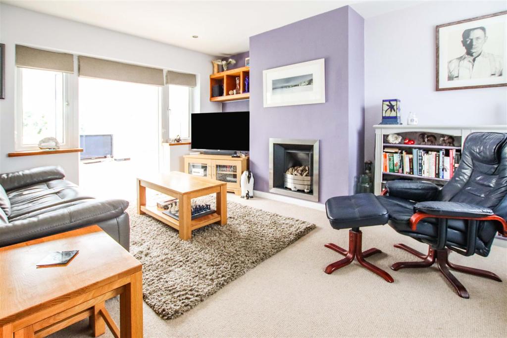 Raley Road, Locks Heath, Southampton 4 bed detached house £600,000