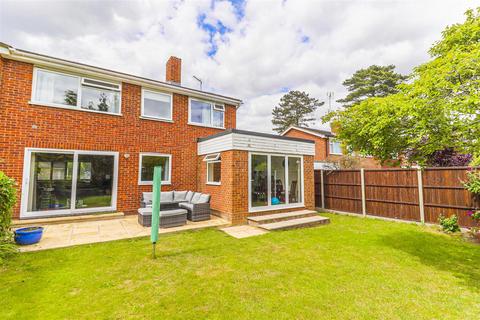 7 Ivybridge, Broxbourne, EN10 7LH
