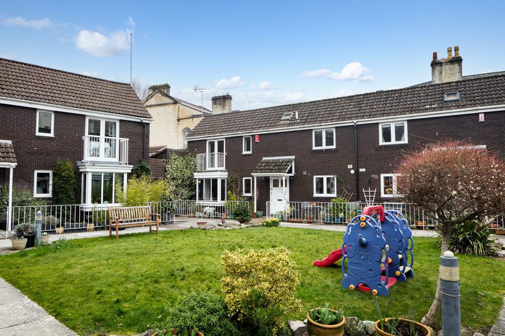 4 Richmond Mews Clifton BS8 3 DH-3-edit.jpg