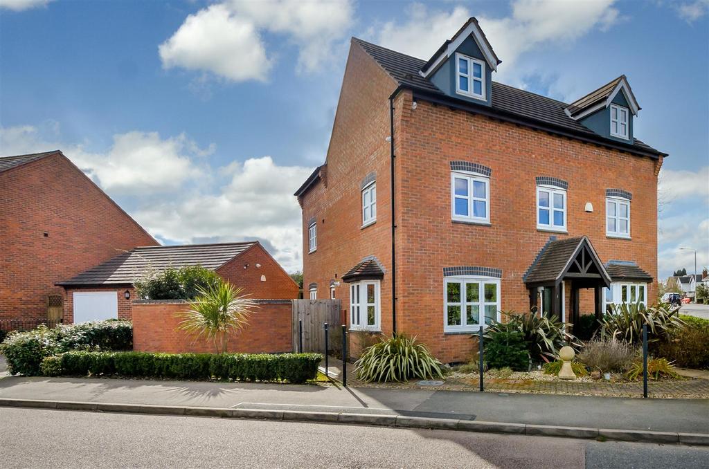 Olympic Way, Hinckley 5 bed detached house £525,000