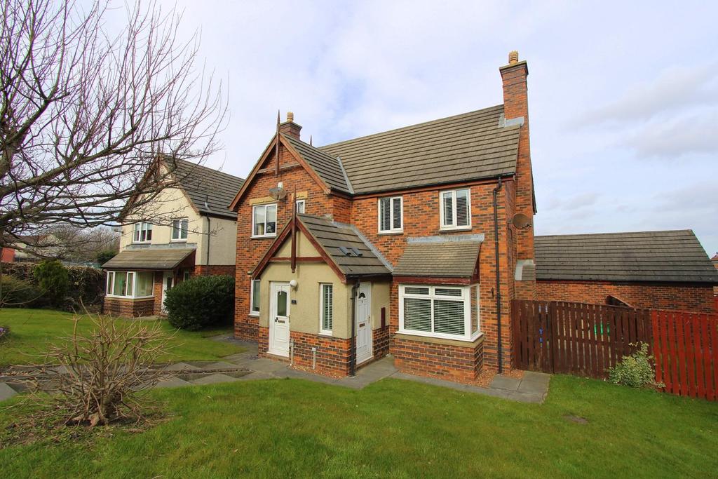 Pinders Way, Sherburn Hill, Durham 2 bed semidetached house £125,000