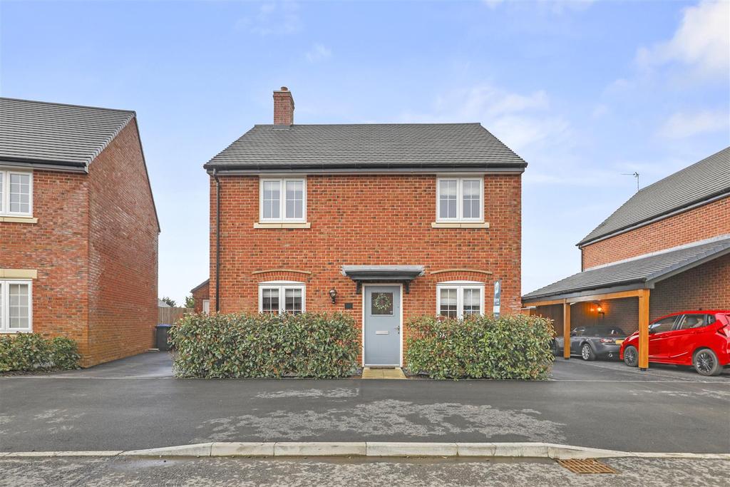 Harvest Road, Market Harborough 4 bed detached house £1,700 pcm (£392 pw)