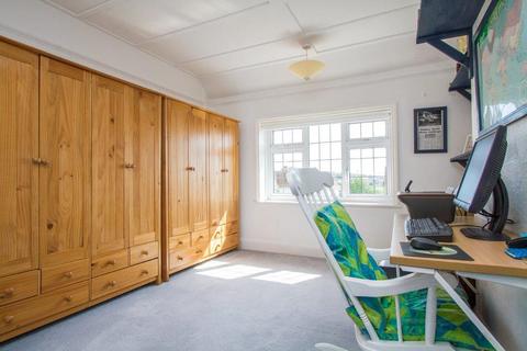 8 Bramber Road, Seaford, BN25 1AP