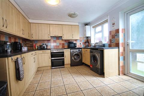 4 bedroom end of terrace house for sale - Sutton Close, Canford Heath, Poole