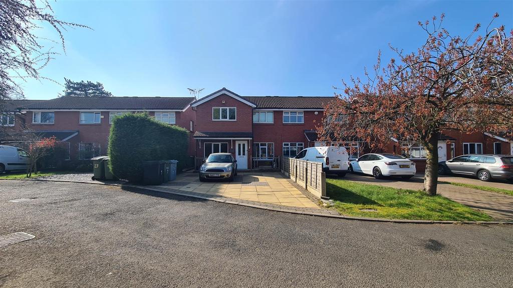 Suffolk Drive, WILMSLOW 4 bed semidetached house £1,800 pcm (£415 pw)