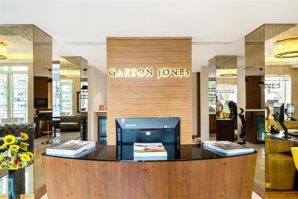 Front desk.jpg