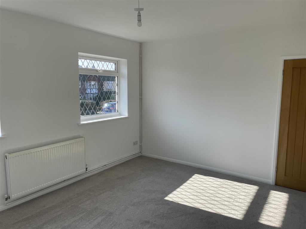 Little Glen Road, Glen Parva, Leicester 3 bed property £900 pcm (£208 pw)