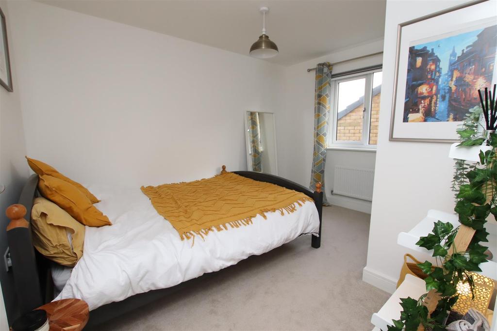 Bedroom 2.JPG