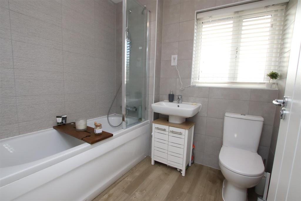 Bathroom.JPG