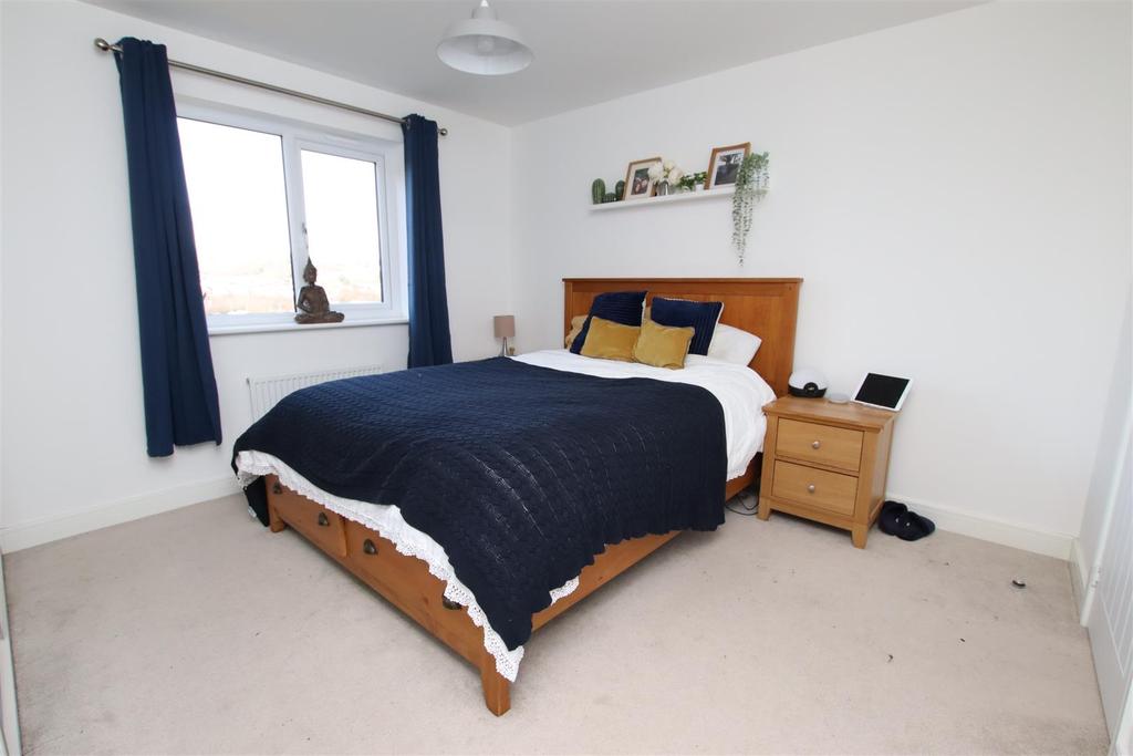 Bedroom 1.JPG
