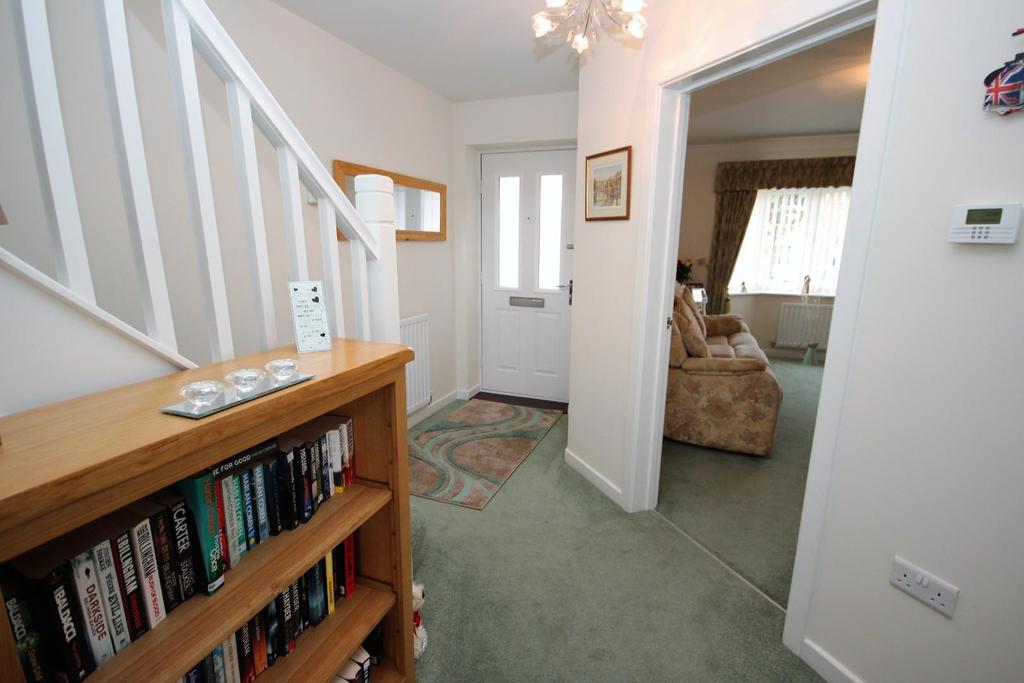 Westfields, Hartlepool 3 bed detached house £750 pcm (£173 pw)