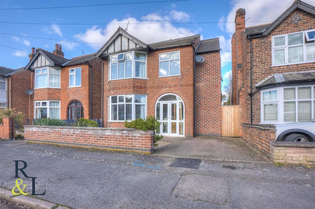 Blake Road, West Bridgford, Nottingham 4 bed detached house £525,000