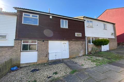 21 Farmbrook Court, Northampton, NN3 8UW