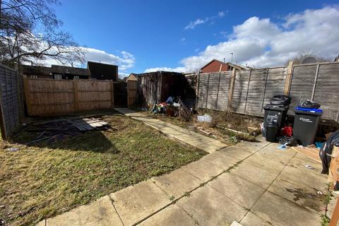 21 Farmbrook Court, Northampton, NN3 8UW