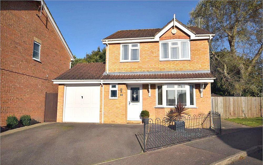 Arundel Road, ABBOTS LANGLEY 3 bed detached house £650,000