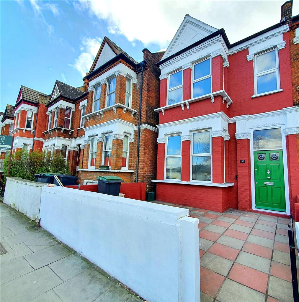 Lordship Lane, N17 6XE 4 bed terraced house £2,900 pcm (£669 pw)