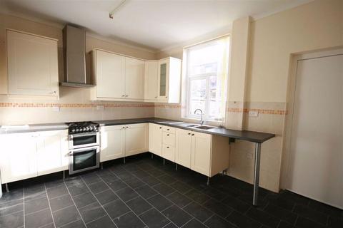 2 bedroom terraced house to rent, Faulkenhurst Street, Oldham