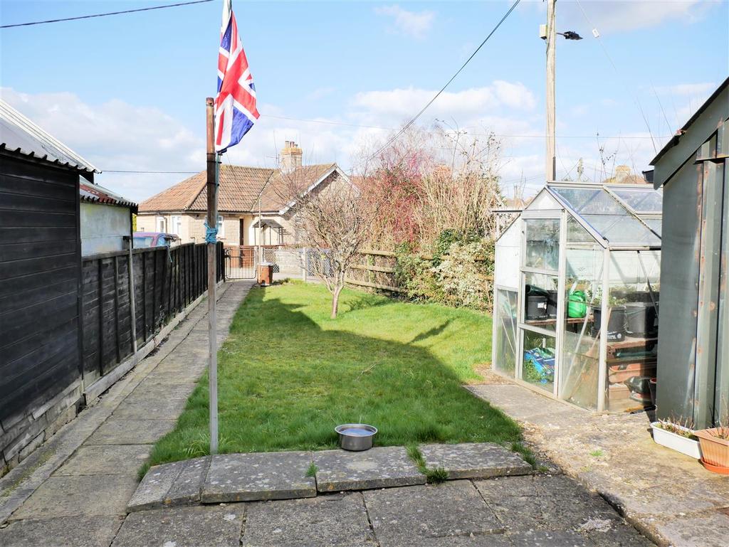 Anchor Road, Calne 2 bed semidetached house £240,000