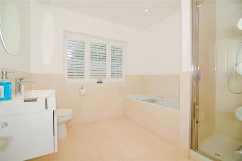 224 Buckingham Road, Hampton, TW12 3JX