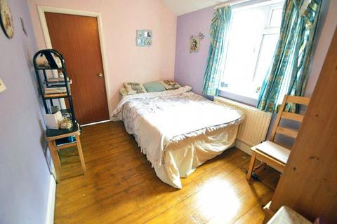 1 bedroom in a house share to rent, Clare Road, Maidenhead, SL6 4DN