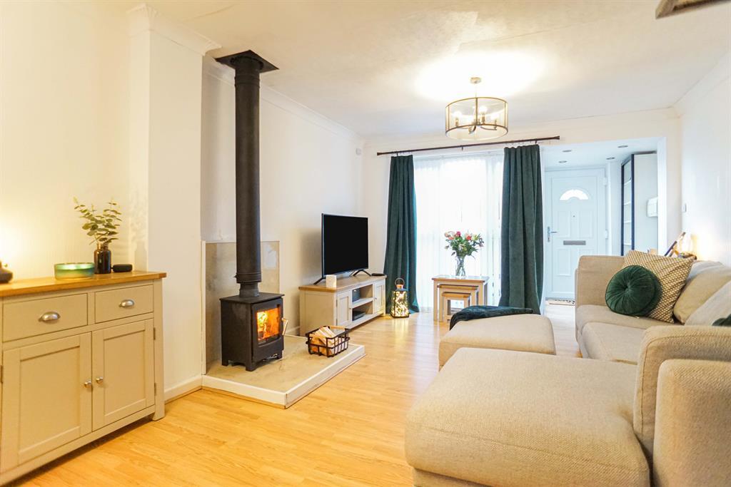 Calder Drive, Kendal, LA9 6LS 2 bed terraced house £180,000