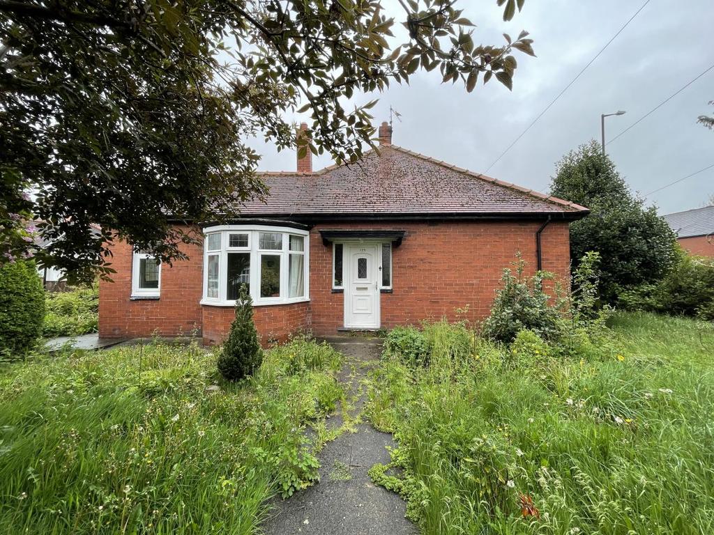 Silksworth Lane, Sunderland, SR3 2 bed semidetached house for sale £