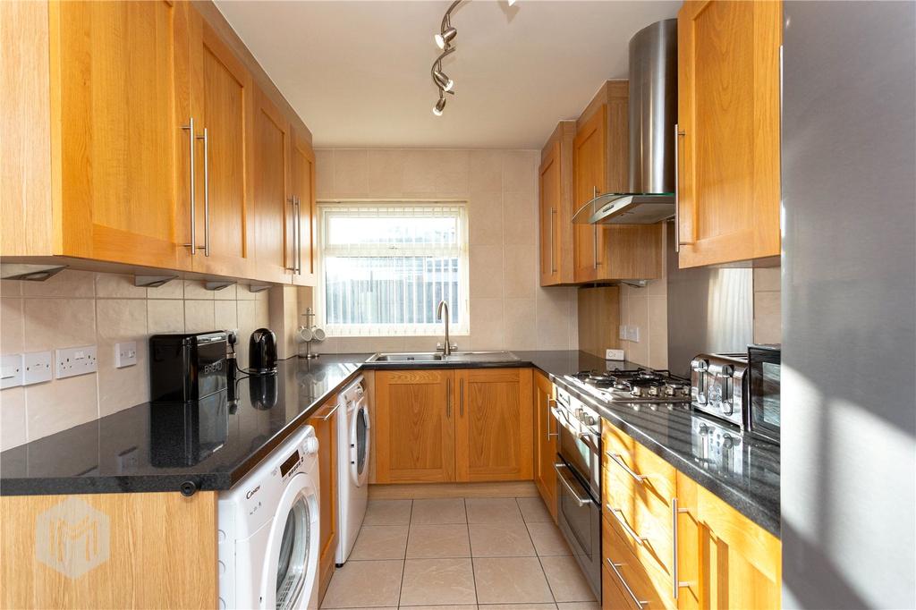 Cambridge Close, Farnworth, Bolton... 3 bed semidetached house £230,000