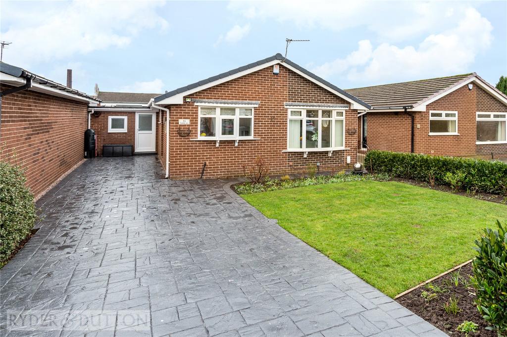 Lindale Avenue, Chadderton, Oldham, OL9 2 bed bungalow £275,000