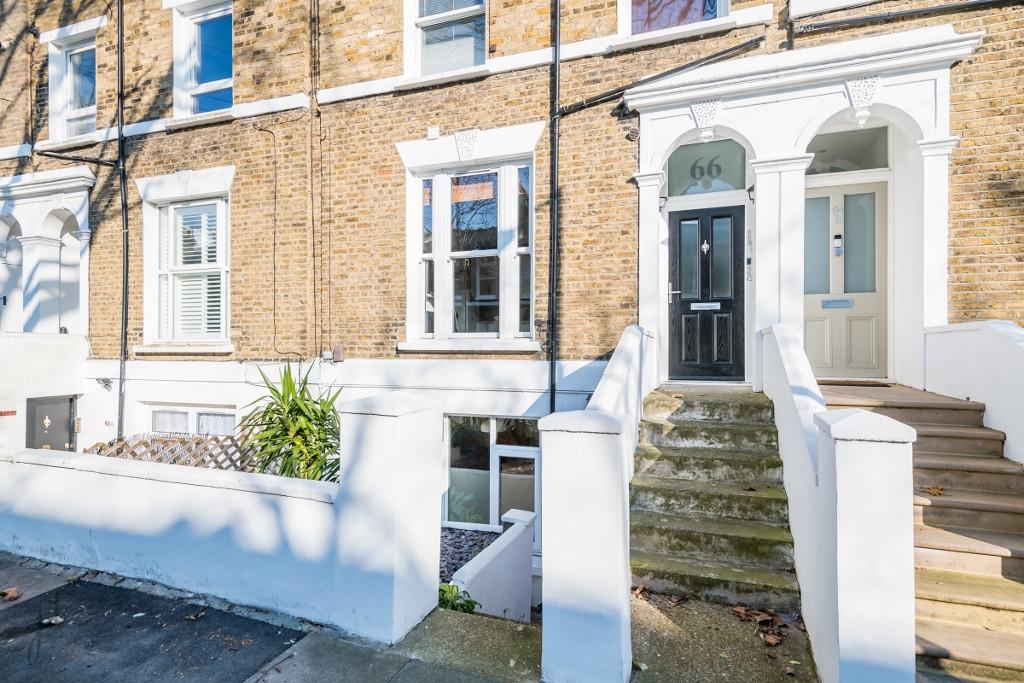Kings Grove, Peckham, London, SE15 1 bed apartment for sale £350,000