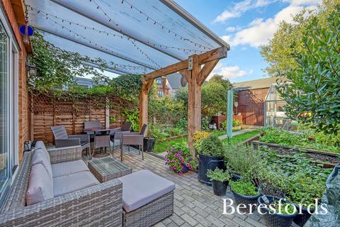 46 Sweet Briar Drive, Laindon, Basildon, SS15 4HA