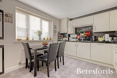 46 Sweet Briar Drive, Laindon, Basildon, SS15 4HA